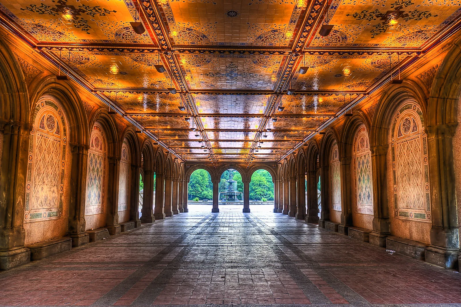 2 Hour Pedicab Tour: Central Park or Midtown: Bethesda Terrace arcade in Central Park with the fountain in the distance